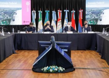 El Consejo Federal de la Hidrovía comenzó a evaluar mejoras para reducir costos logísticos