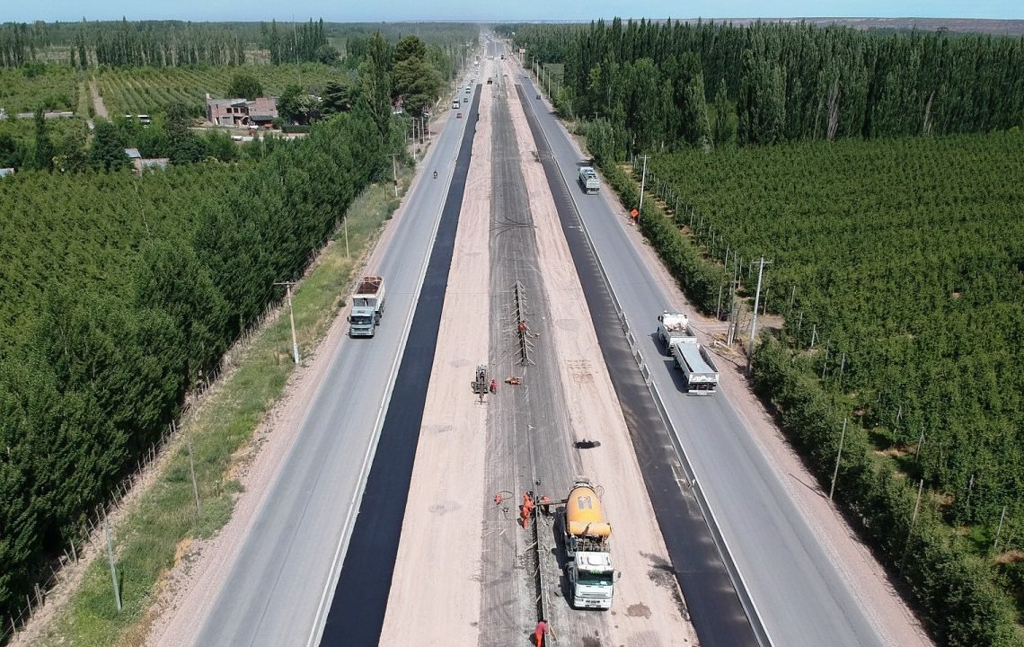 Río Negro: continúan las obras sobre la Ruta Nacional Nº 22