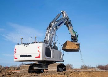 Primera excavadora hidráulica Liebherr con sistema de control Leica Geosystems