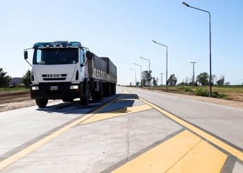Córdoba: inauguraron el desvío para el tránsito pesado de La Carlota