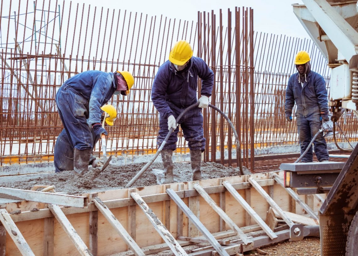 CEDU y AEV piden que reconsideren suspensión de obras privadas de más de 2500 metros cuadrados