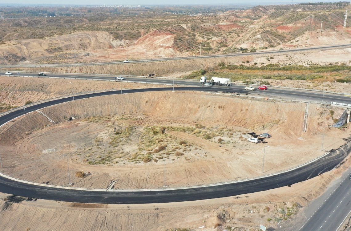 Neuquén: avanza la obra del nuevo distribuidor en intersección de RP7 y RN22