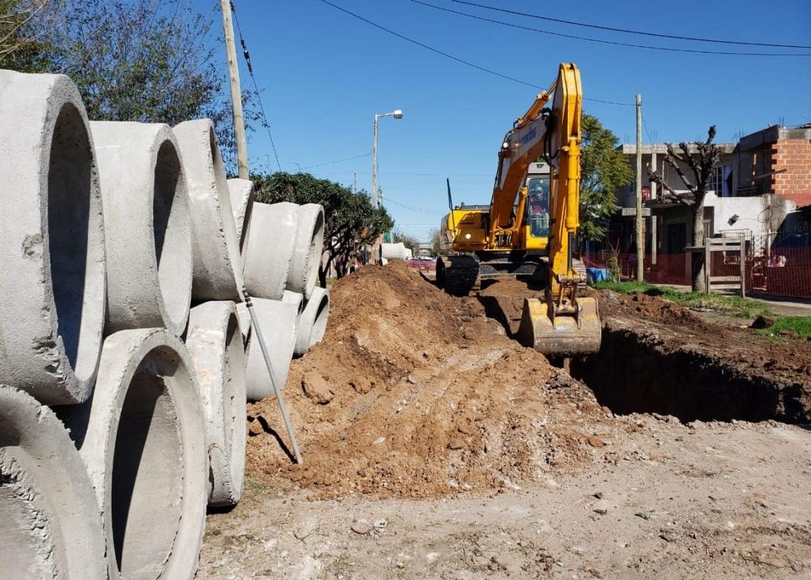 Provincia Buenos Aires: firman contratos para obras hidráulicas por $ 2.800 millones