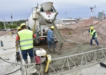 Se licitaron servicios básicos para cuatro barrios neuquinos por casi $500 millones