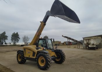 Equipos Agro Viales S.A. “TBeH” lanza al mercado un manipulador telescópico industria argentina