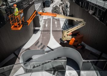 Plataforma elevadora de brazo eléctrico para la construcción