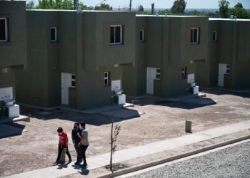 Mendoza llamó a concurso de proyectos para construir 300 viviendas