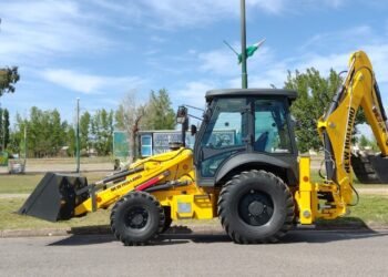 Fuerza New Holland Construction en la Patagonia argentina
