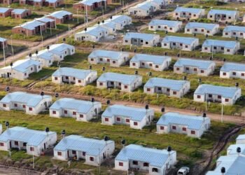 Coordinan acciones para la construcción de 188 viviendas en Paraná