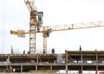 “La inversión pública debe alentar a la inversión privada, y eso no está sucediendo”