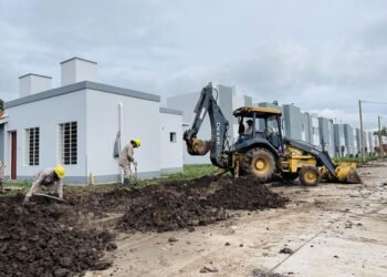 Continúa la construcción de 295 viviendas en la capital salteña