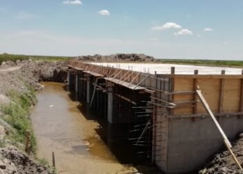 Santa Fe: etapa final de la construcción de un nuevo puente sobre Laguna La Verdecita