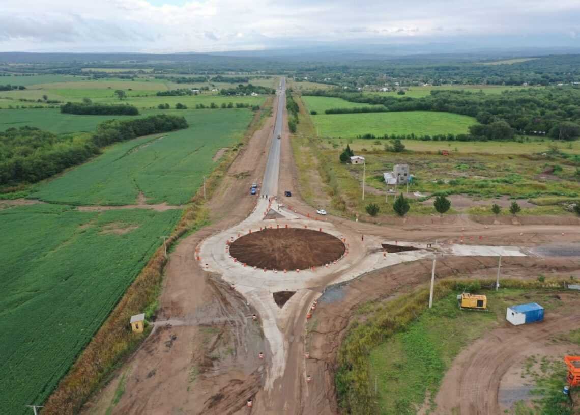Córdoba: continúan las obras de pavimentación en el Camino de la Costa