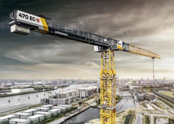 La grúa más grande: Liebherr presenta la nueva grúa Flat-Top 470 EC-B