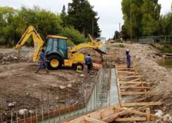 Chubut continúa con la construcción del puente sobre Arroyo Jaramillo en Río Pico