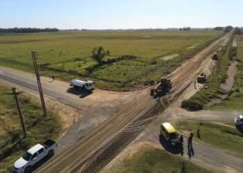 Continúan las obras en los caminos rurales de Cañuelas