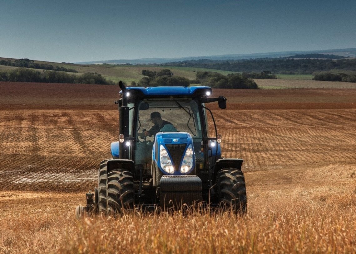 New Holland vuelve a Expo Rural como Tractor Oficial