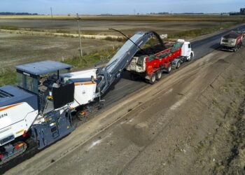 Provincia Buenos Aires: avanza la repavimentación en la RP215