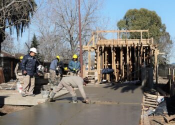 Avanzas las obras de extensión del tren Universitario de La Plata