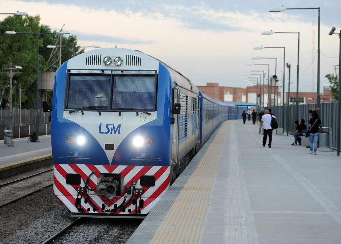 Construirán cuatro puentes sobre las vías de los ferrocarriles en la ciudad de Pilar