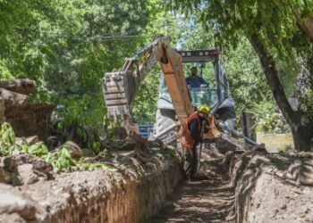 Mendoza: convenios con 9 municipios para invertir más de $4.500 millones en obras