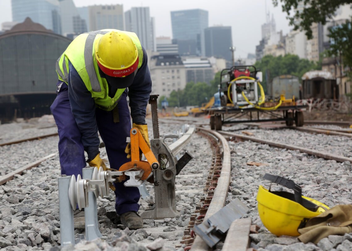 Avanza la renovación integral del ingreso de trenes a Retiro en la línea Mitre