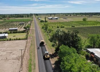 Vialidad Mendoza asfalta caminos de zonas exportadoras de General Alvear
