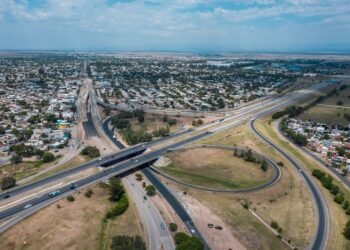 Córdoba Capital: pavimentaron dos viaductos de Circunvalación y Armada Argentina