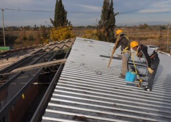 Mendoza avanza en reparaciones en más de 900 escuelas de toda la provincia