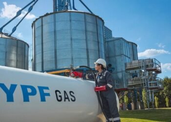 La Plata: avanza el proyecto de una nueva planta de GNL