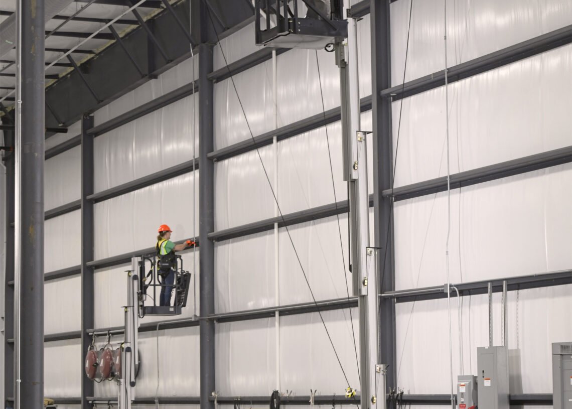 Nuevas plataformas aéreas de mástil vertical para la región