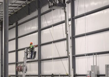 Nuevas plataformas aéreas de mástil vertical para la región