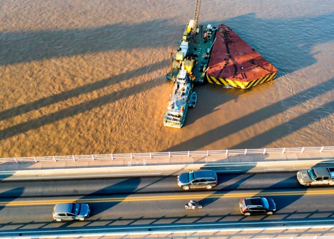 Corrientes: reparan las defensas del Puente Interprovincial Manuel Belgrano