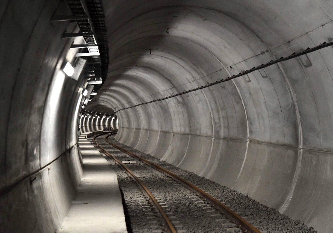 “Es necesario que la Argentina desarrolle una industria nacional de túneles y obras subterráneas”