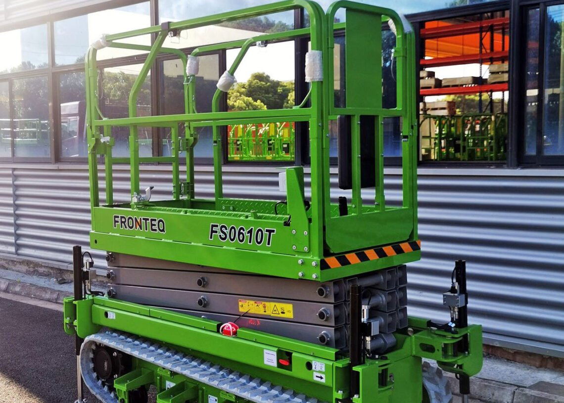 Plataforma eléctrica de trabajo todoterreno con estabilizador