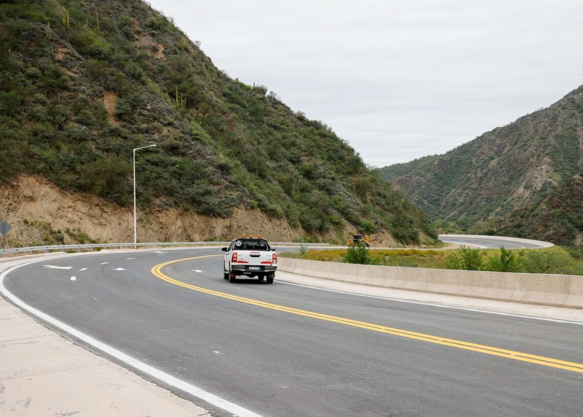 La Rioja: inauguraron la nueva traza y túnel sobre la Ruta Nacional 75