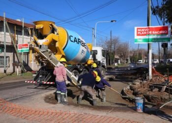 Avanzan las obras viales en el partido de Esteban Echeverría