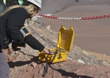 Salta lidera el crecimiento del empleo femenino en el sector minero