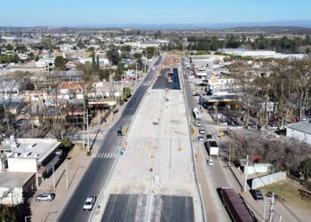 Colonia Caroya: etapa final del nuevo viaducto en Av. San Martín