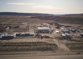 “Con una inversión de USD 57 millones, Santa Cruz ejecuta la obra más importante en materia de agua y saneamiento”