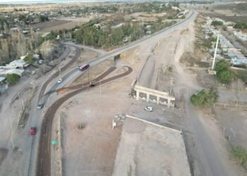 Mendoza: comienza la instalación de un gasoducto en Nueva Panamericana