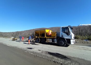 Realizan importantes tareas sobre la Ruta Nacional 40 entre Bariloche y El Bolsón