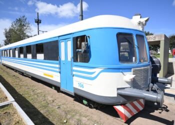 Inauguraron un nuevo tramo del Tren Universitario de La Plata
