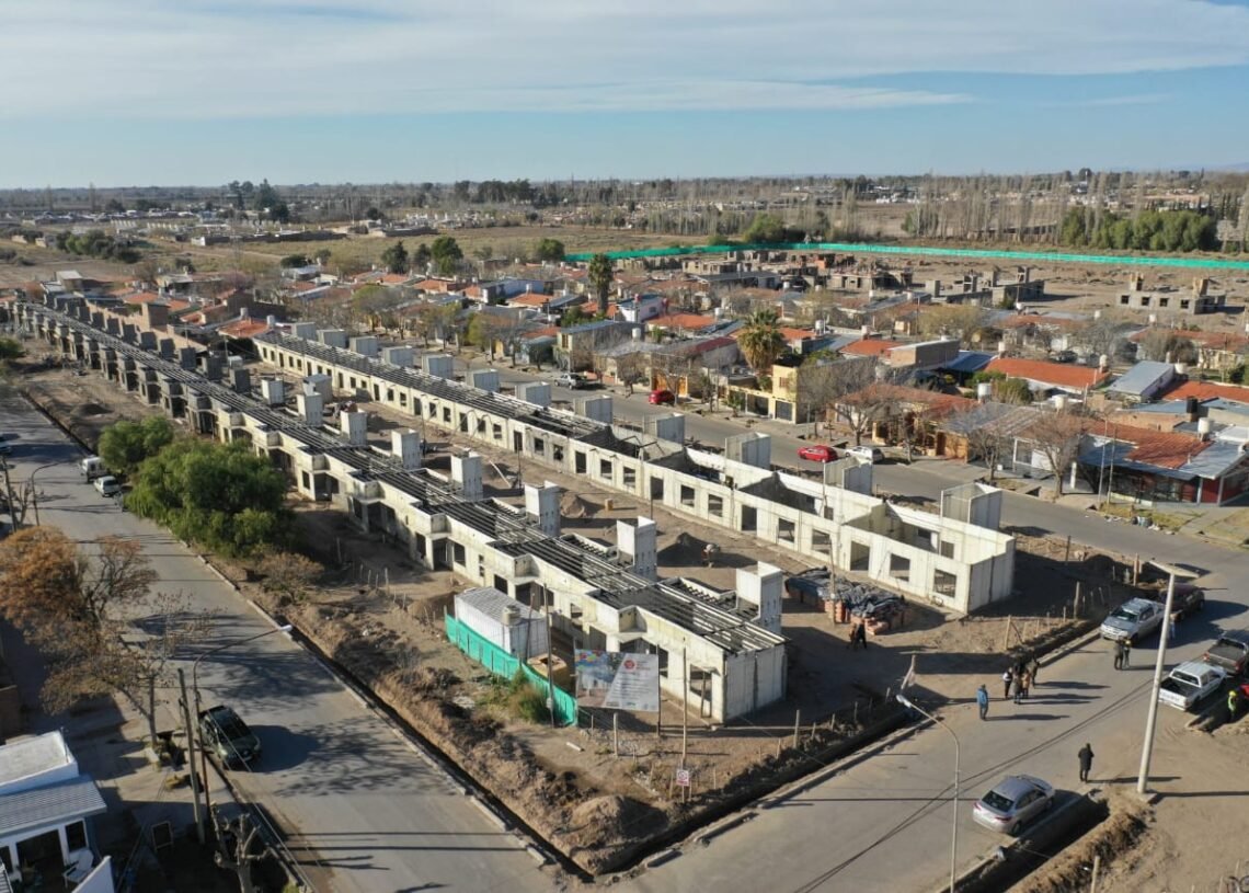 Mendoza: avanza la construcción de viviendas en San Rafael