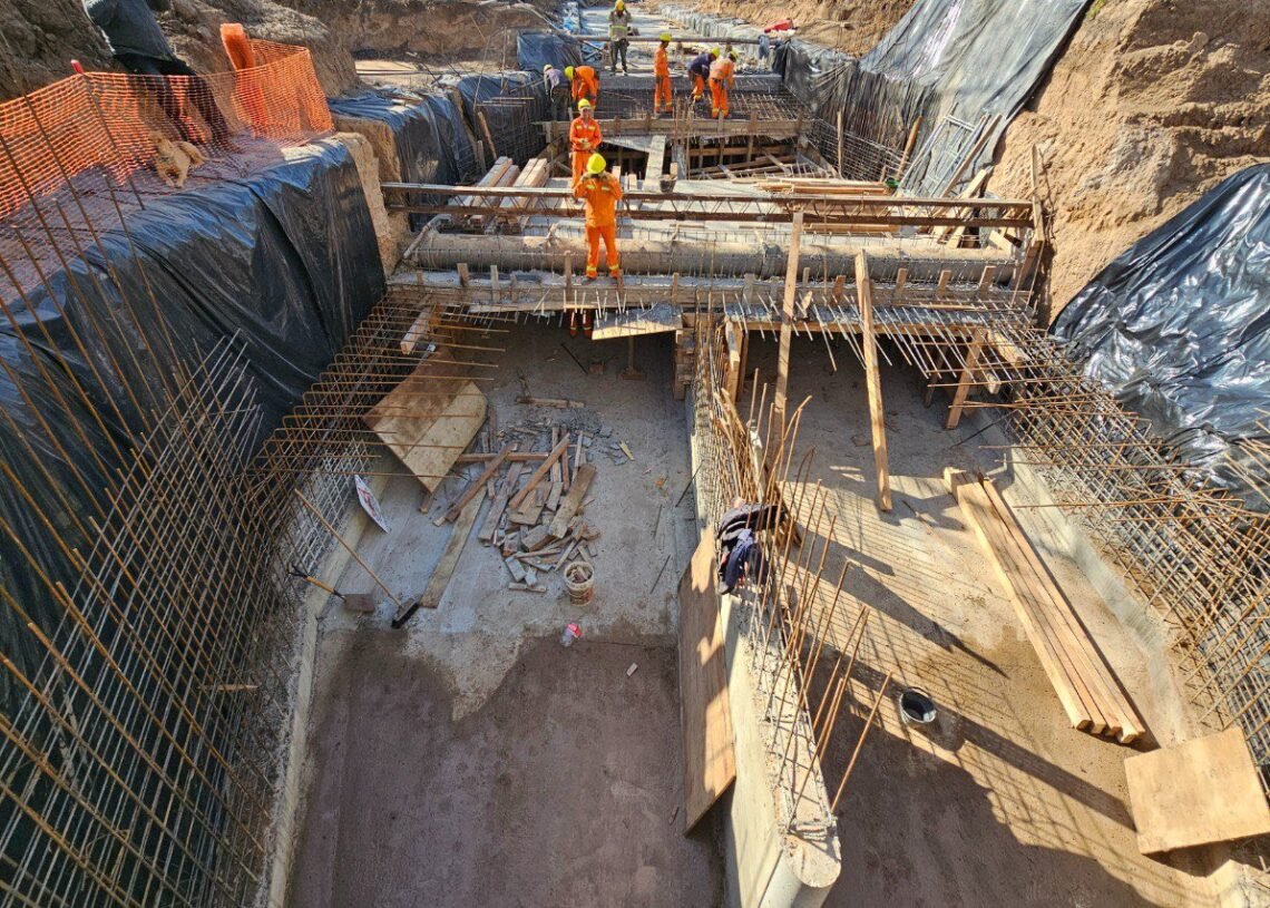 Avanzan obras pluviales y viales en La Plata