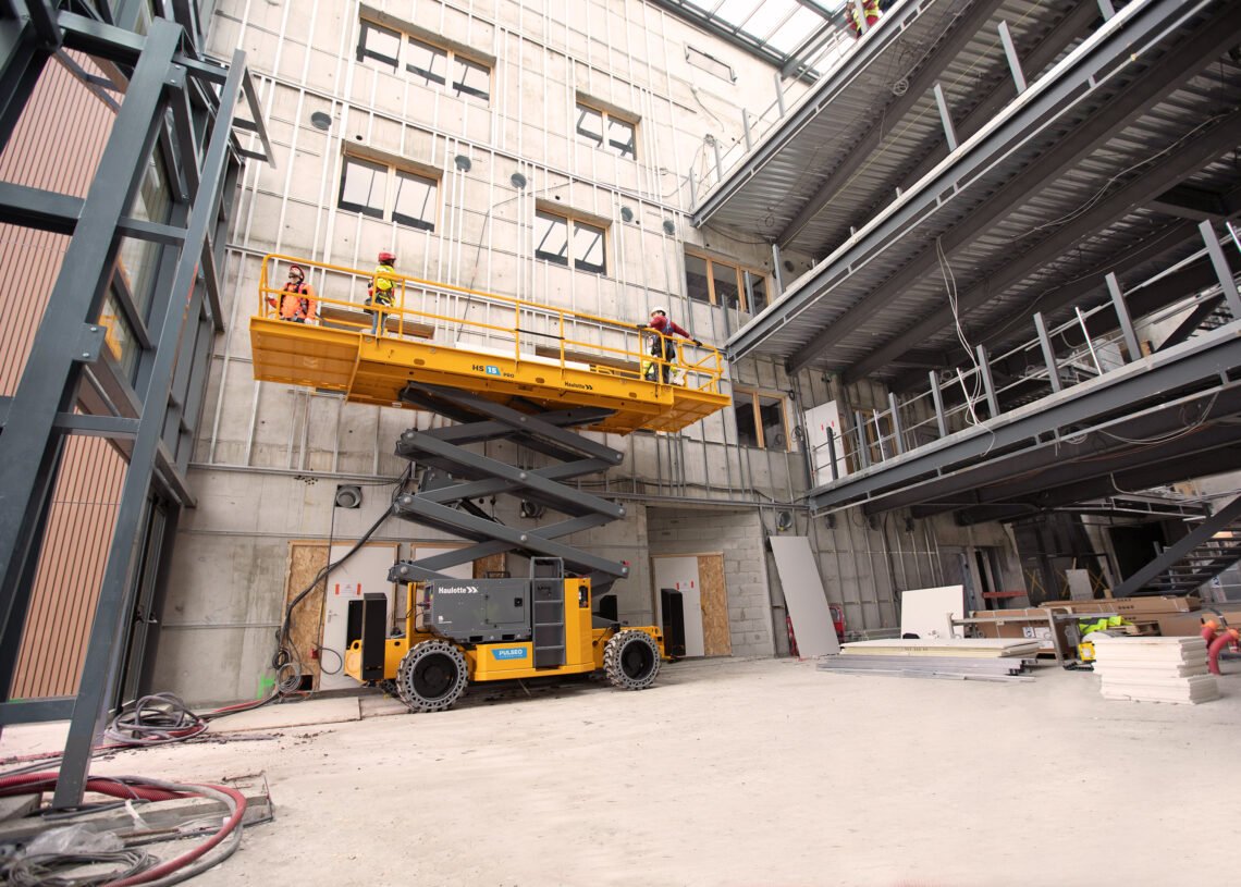 Plataformas de tijera eléctricas todo terreno