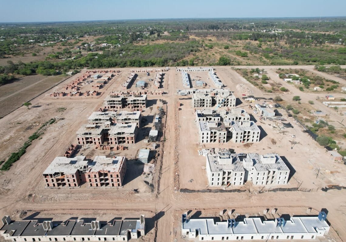 Santiago del Estero: sigue la construcción de viviendas con inversión de $20 mil millones