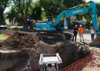 Colón: avanza la obra de entubado pluvial de la cuenca Salta