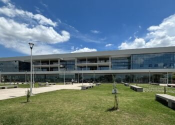 Santa Fe acelera gestiones para culminar el nuevo hospital regional de Rafaela