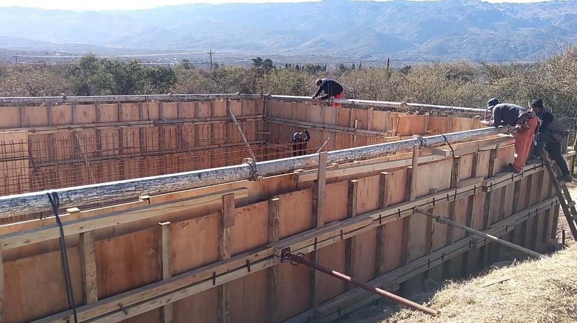 Córdoba inauguró obras y anunció inversiones para Villa Las Rosas y Nono